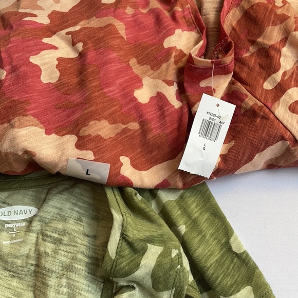 Two Camouflage Tank Tops NWT Old Navy Large - Picture 7 of 7